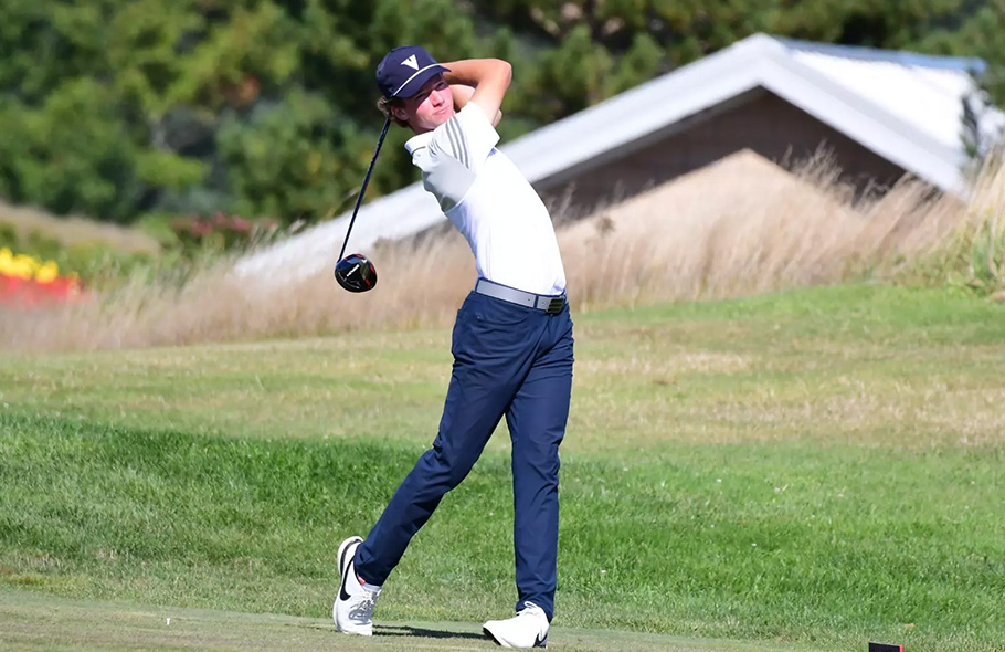 University of Victoria Leads CAC Men&rsquo;s Golf Championship After Strong First Day